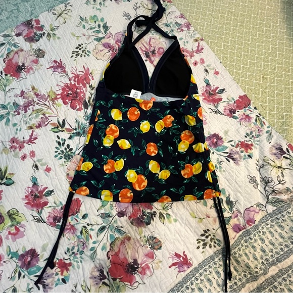Cute lemon halter tankini top - Picture 2 of 4